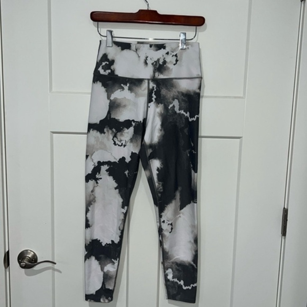 Sage Collective High Waisted 7/8 Legging Sz M